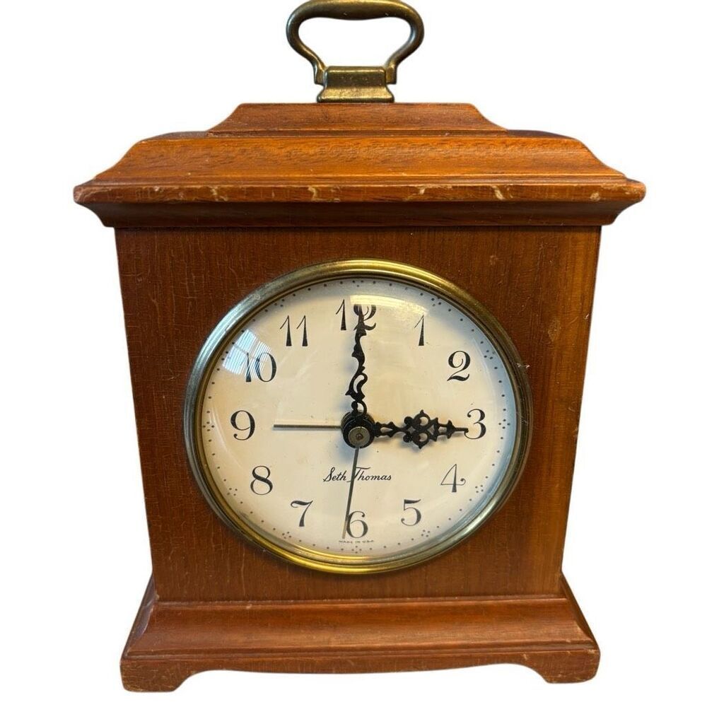 Seth Thomas Buckingham 2E Model SS10-AD Solid Mahogany Mantle Clock *Works*